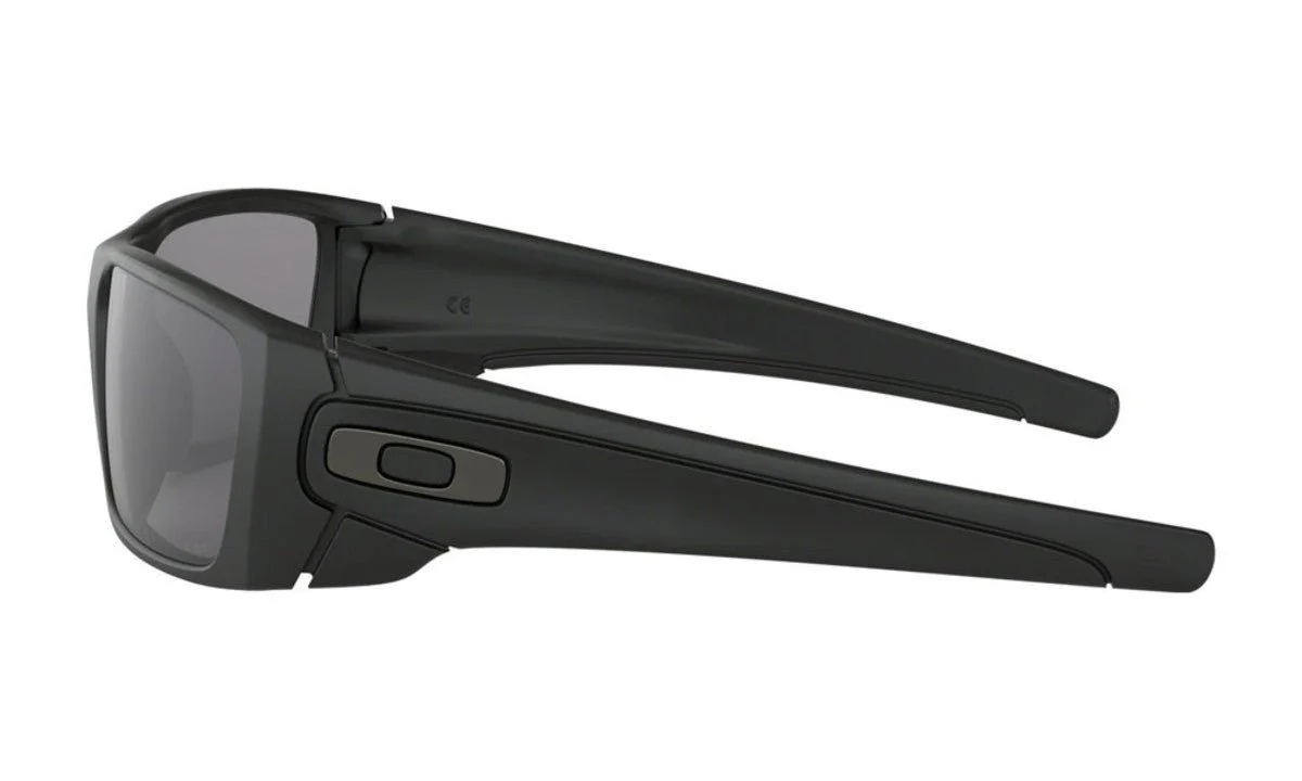 Oakley Fuel Cell Sunglasses - Matte Black/Grey Polarized - Image 4